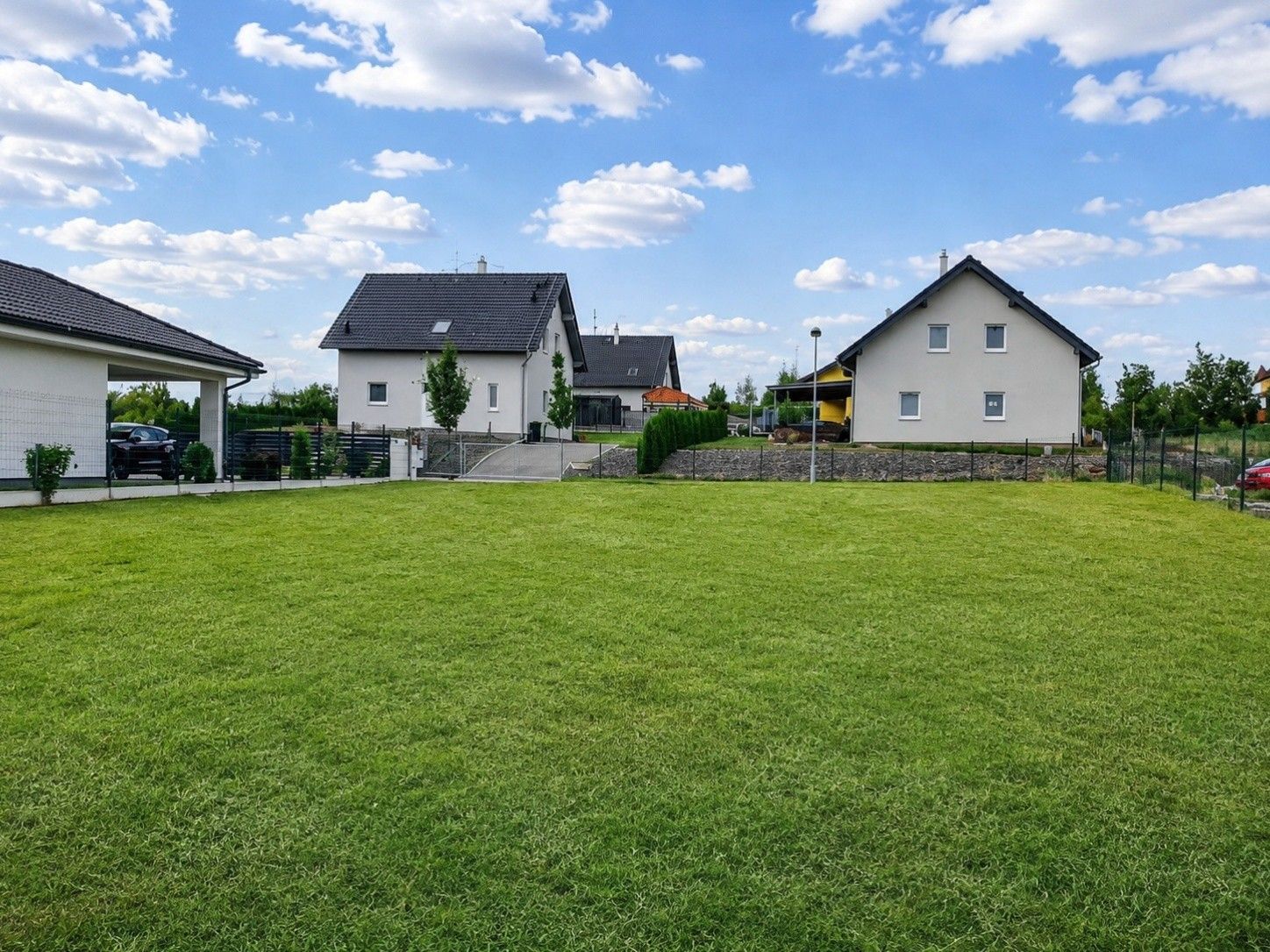 Prodej pozemku 812 m²
