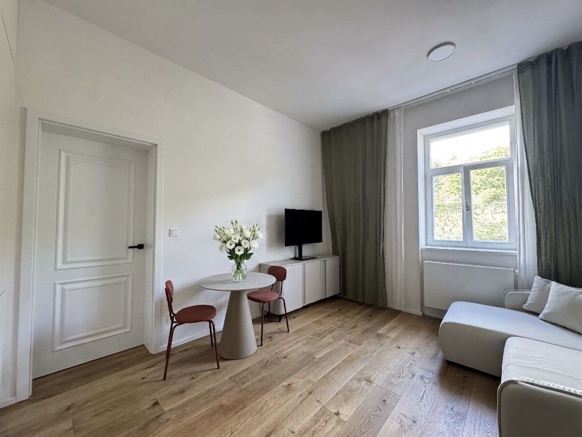 Pronájem bytu  39 m² — photo 3