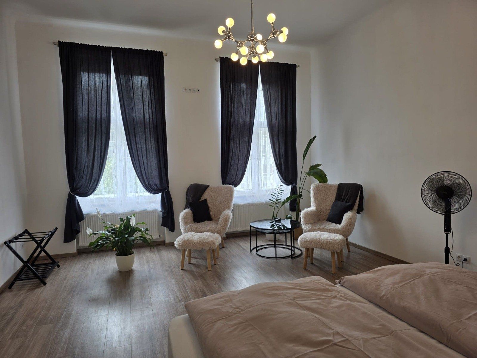 Pronájem bytu  82 m² — photo 2