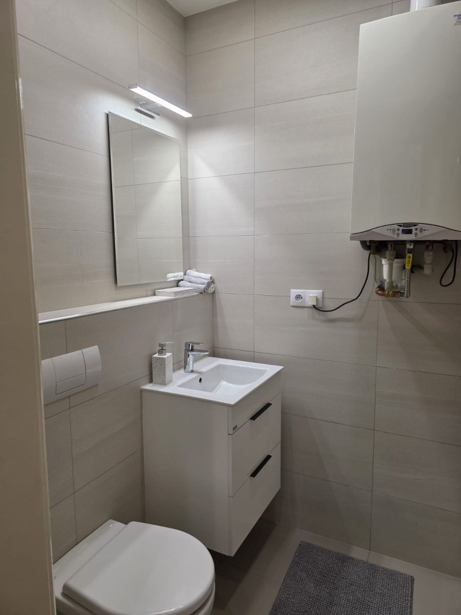 Pronájem bytu  82 m² — photo 3