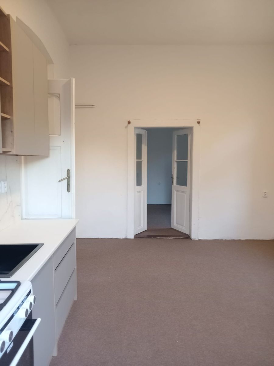 Pronájem bytu 2+kk 58 m² — photo 3