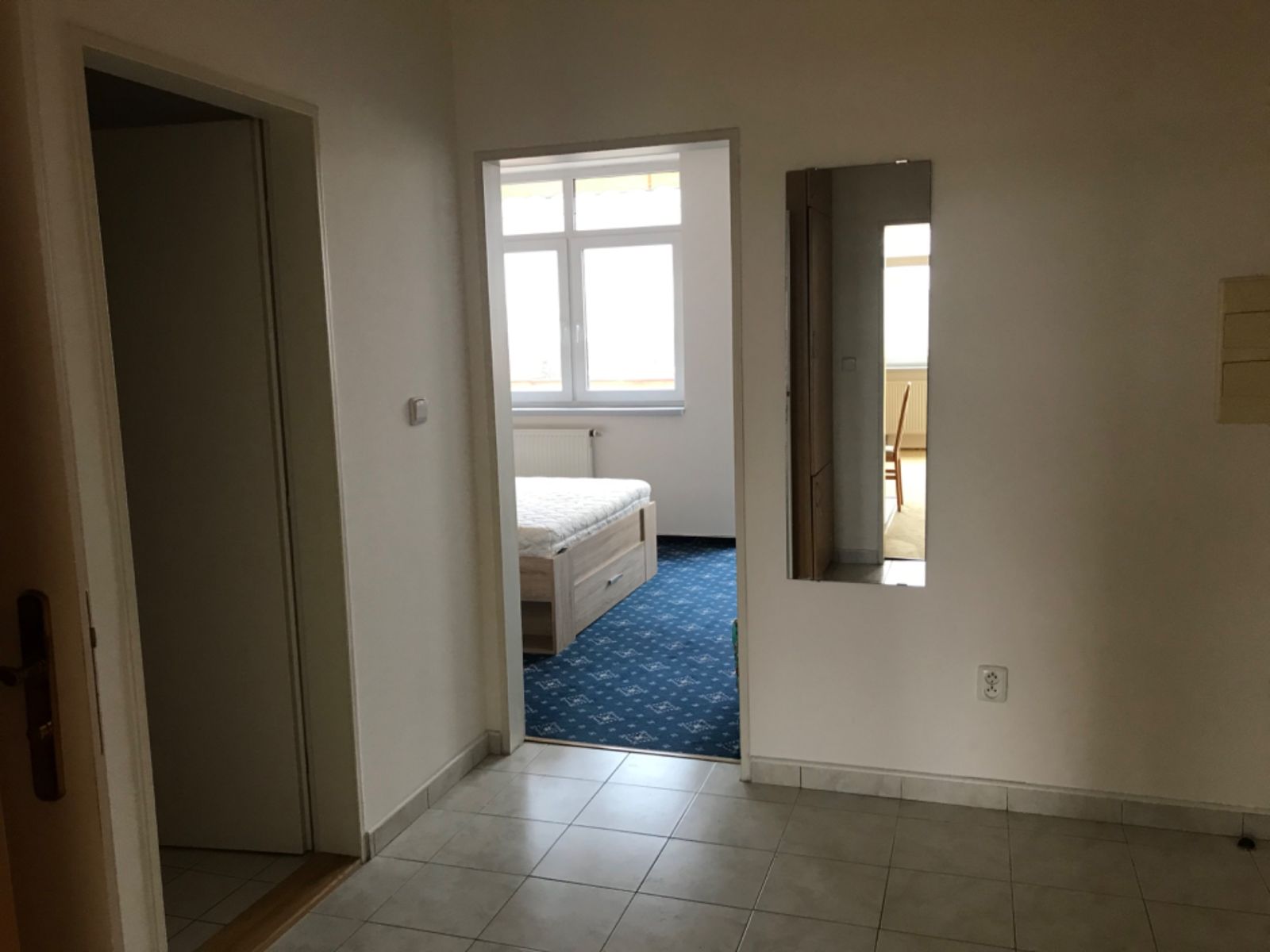 Pronájem bytu 2+kk 82 m² — photo 2