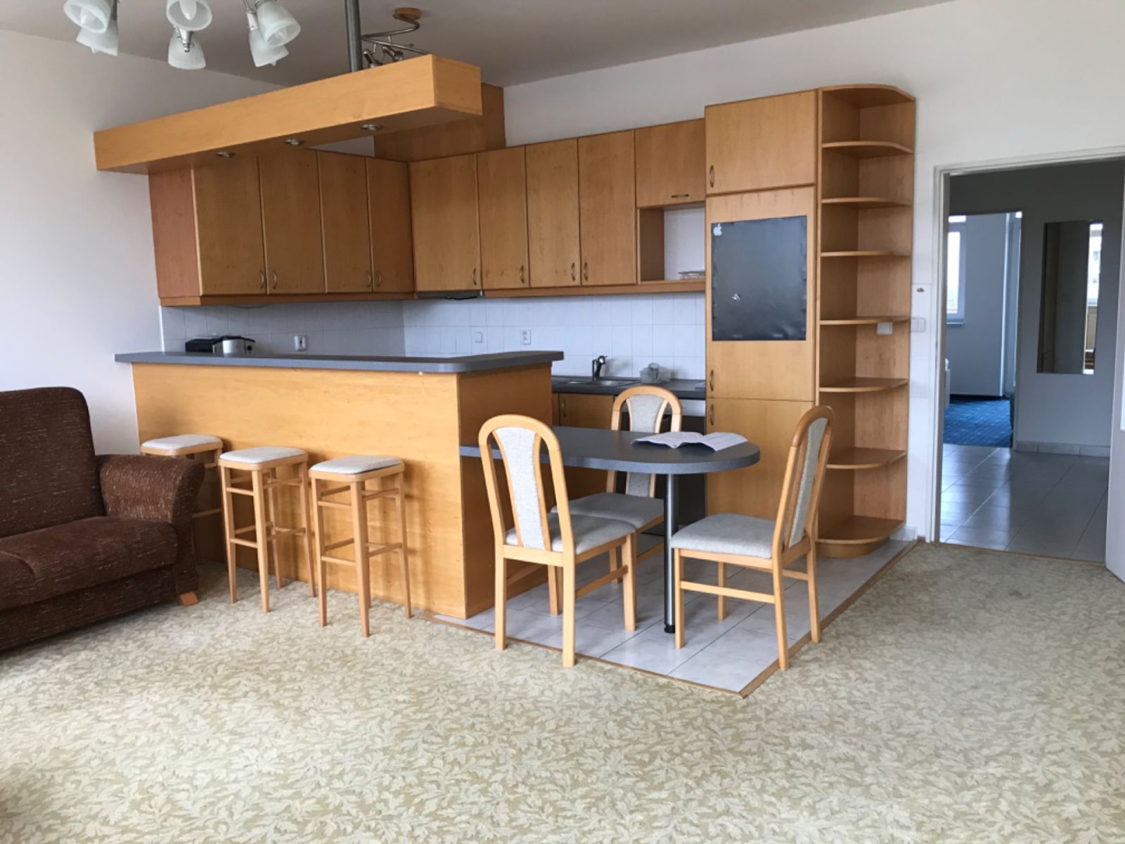 Pronájem bytu 2+kk 82 m² — photo 4