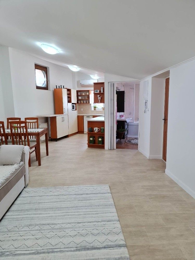 Pronájem bytu 2+kk 51 m² — photo 2