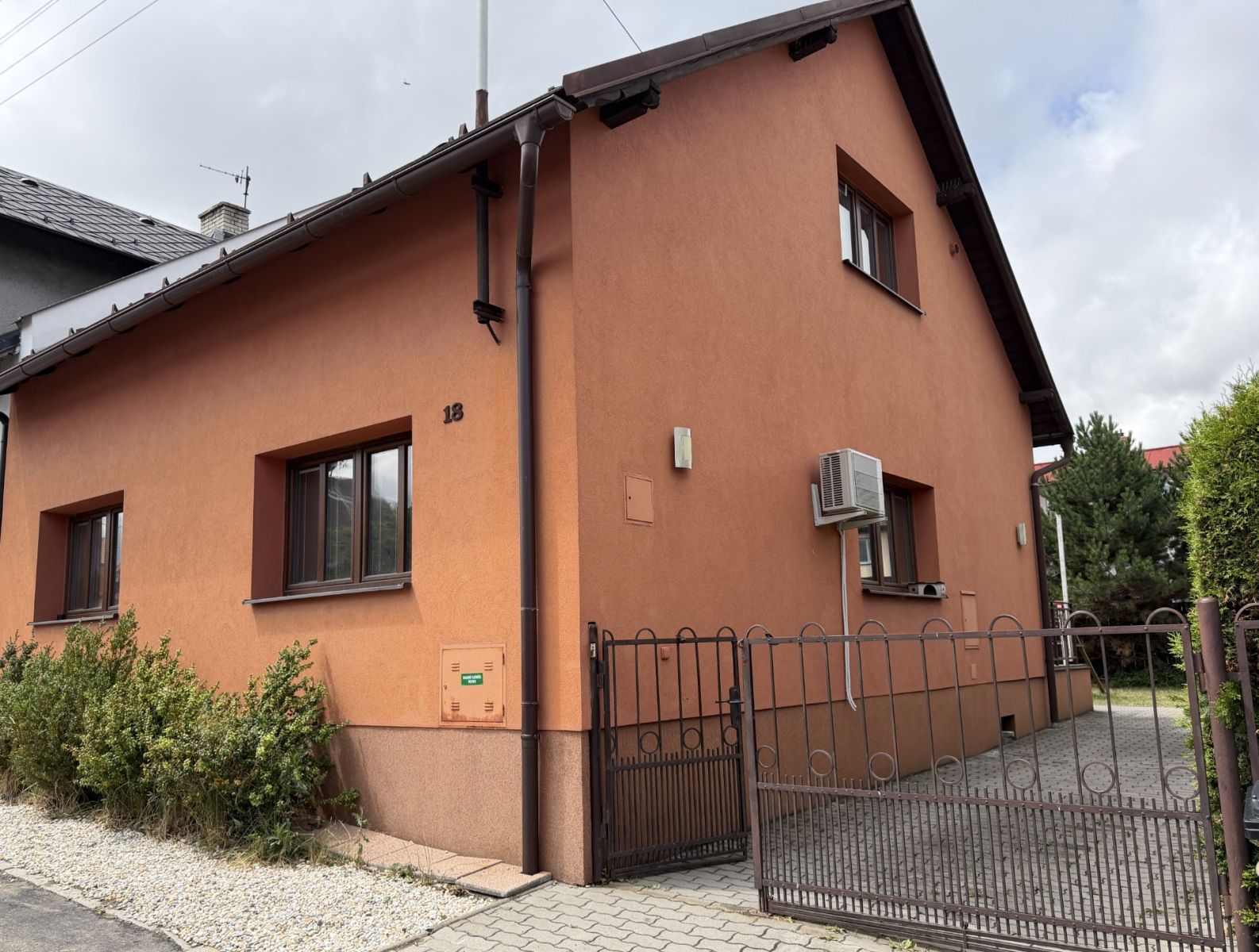 Pronájem domu 160 m², pozemek 285 m²