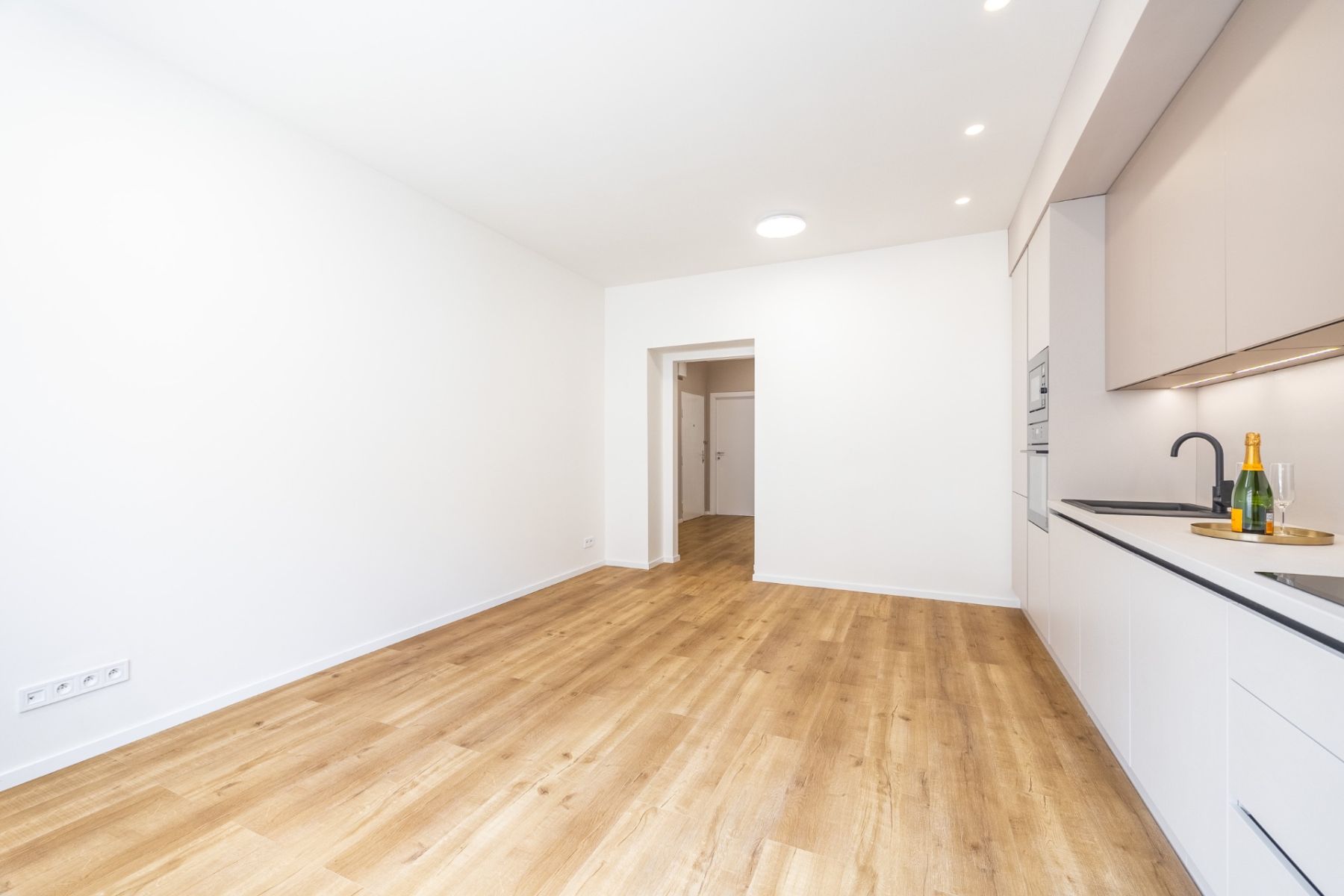 Prodej bytu 3+kk 77 m² — photo 4