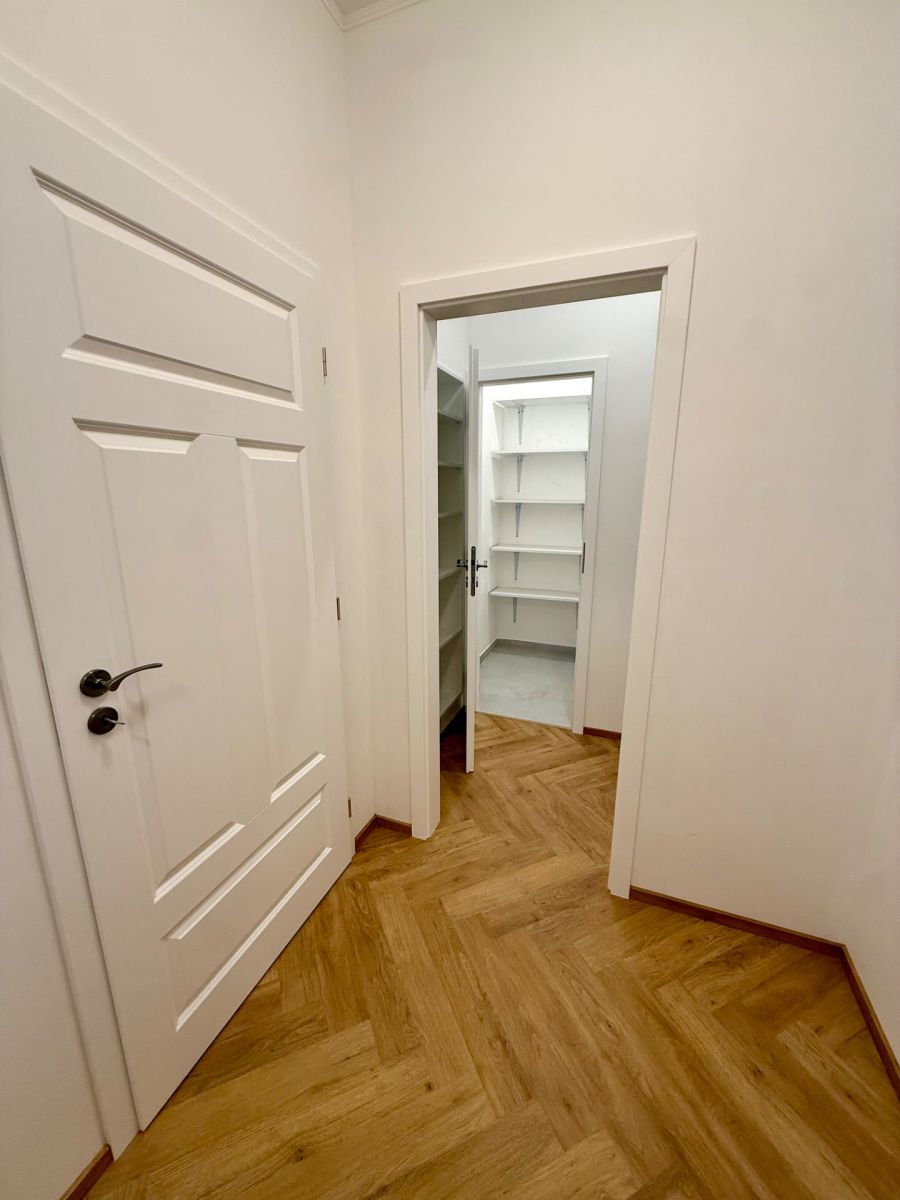 Pronájem bytu 3+kk 61 m² — photo 4