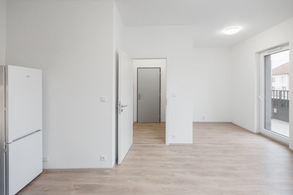 Pronájem bytu 1+kk 29 m² — photo 3