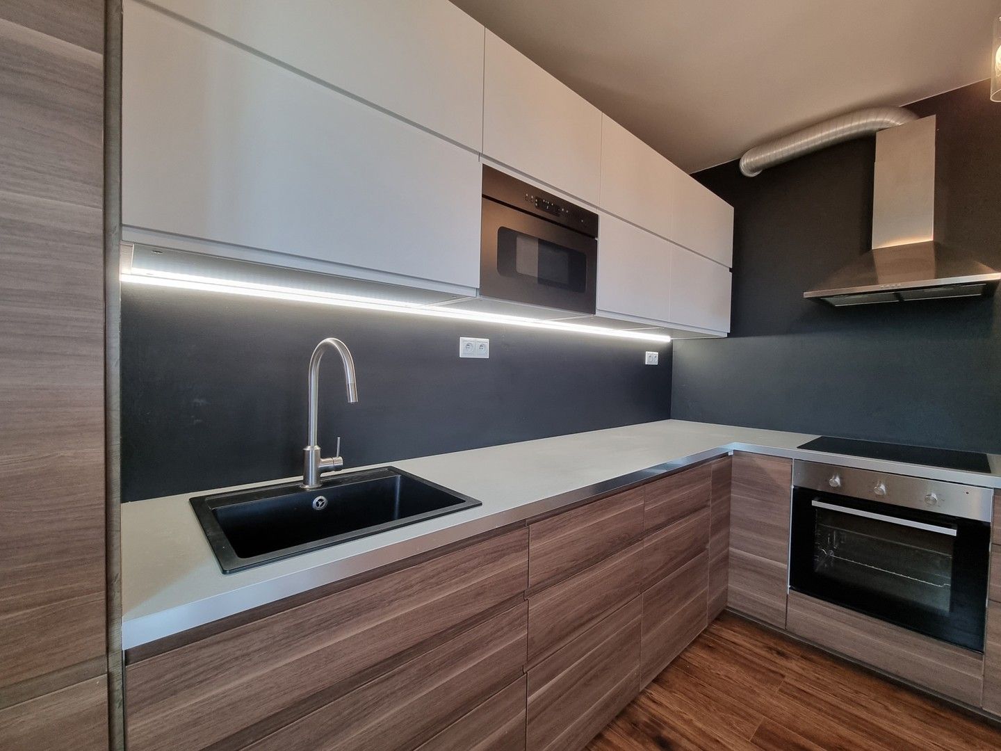 Pronájem bytu 3+kk 54 m² — photo 4