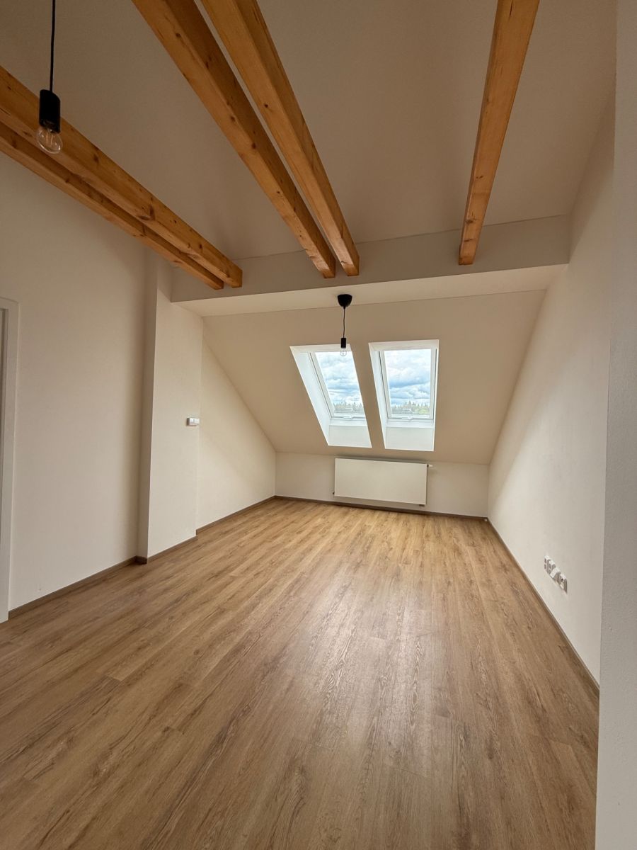 Pronájem bytu 3+kk 64 m² — photo 4