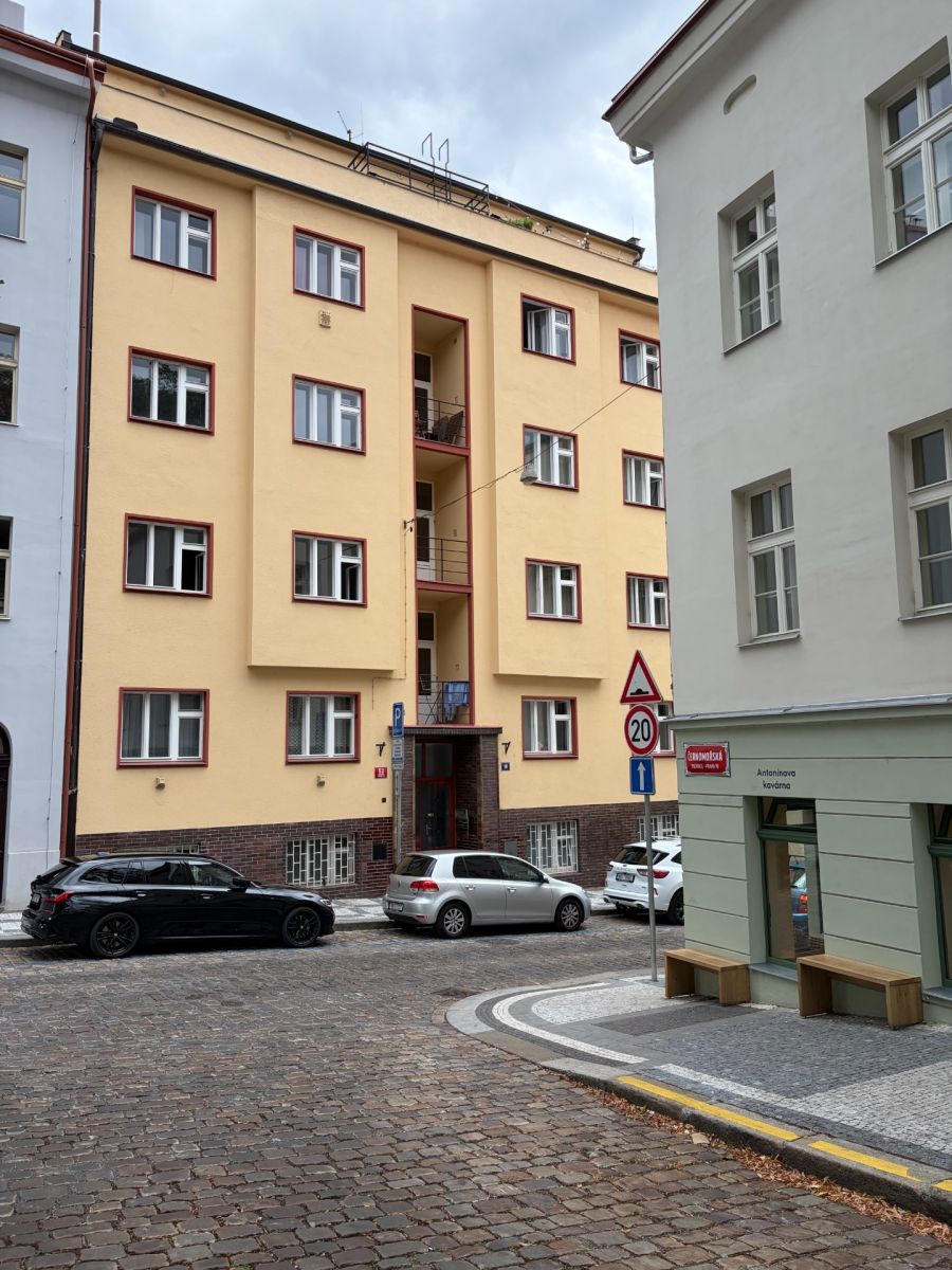 Pronájem bytu 2+kk 44 m²