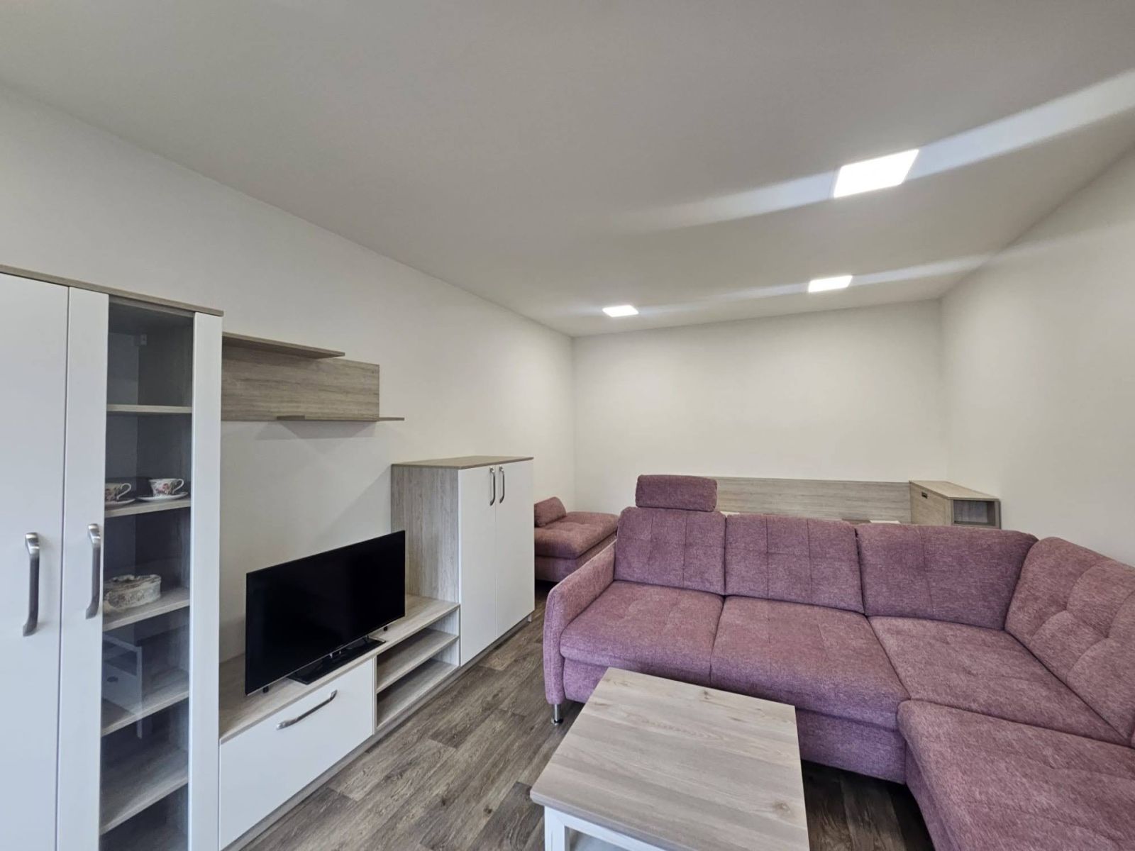 Pronájem bytu 1+1 43 m²