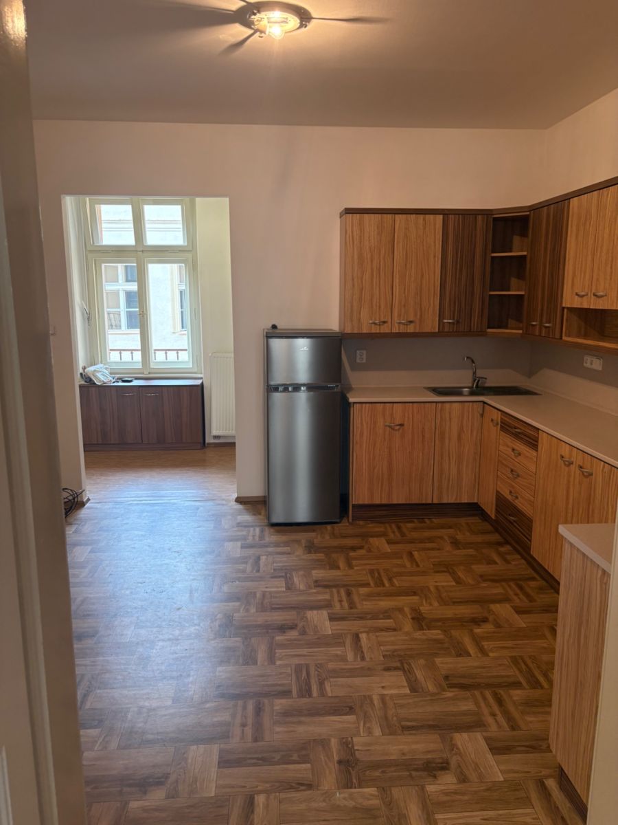 Pronájem bytu 2+1 72 m² — photo 4