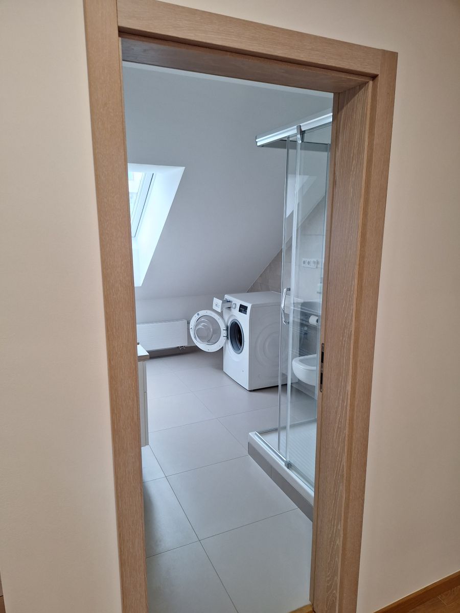Pronájem bytu 2+kk 72 m² — photo 3