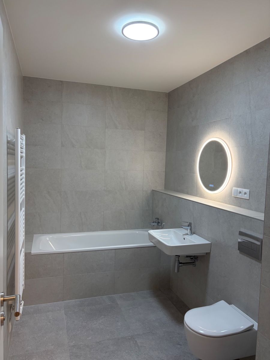 Pronájem bytu 1+kk 38 m² — photo 2
