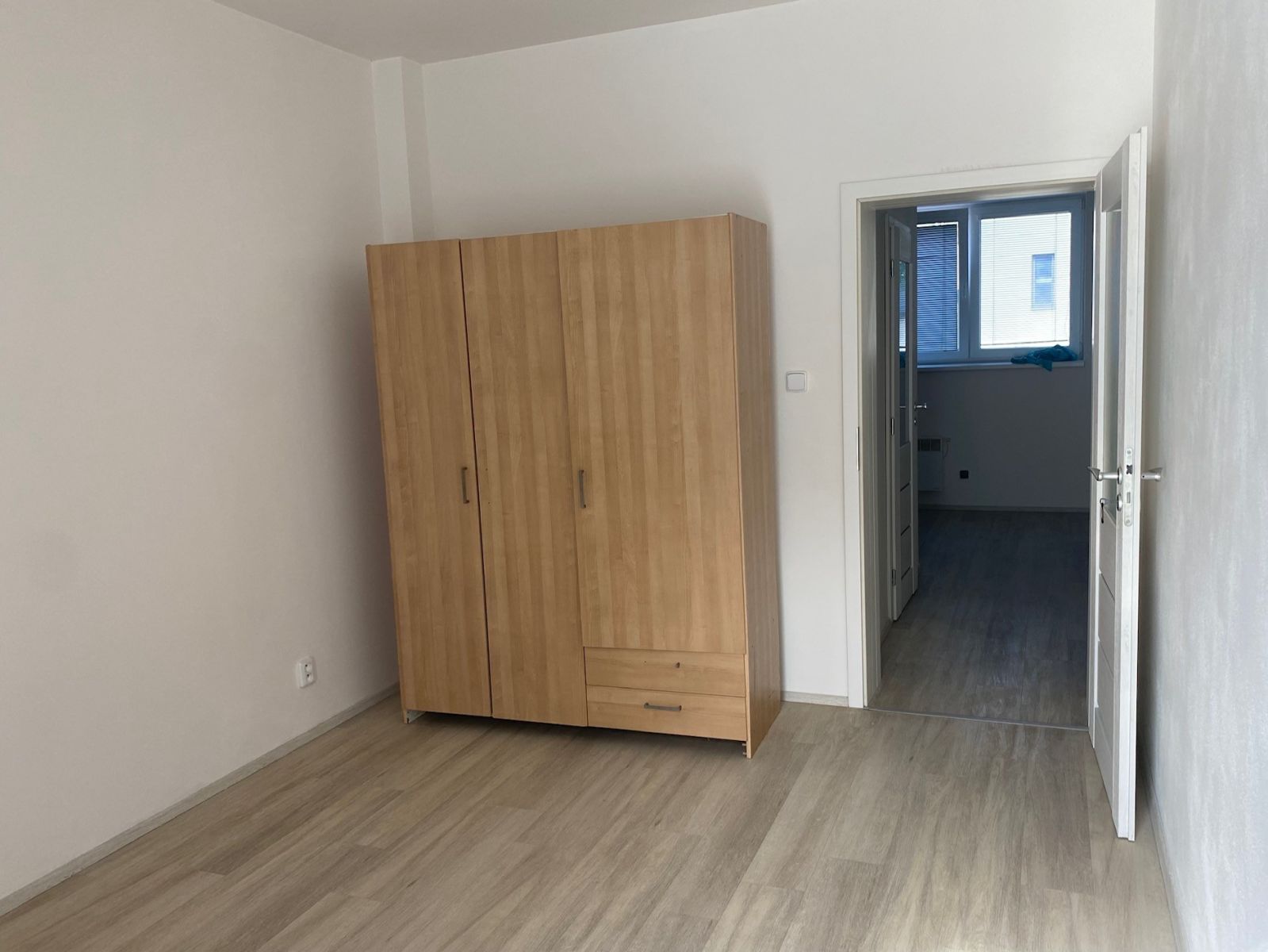 Pronájem bytu 1+1 32 m² — photo 3