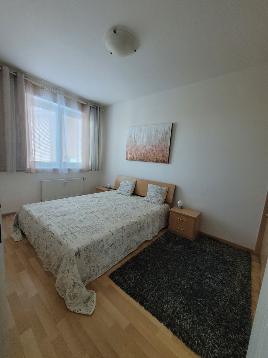 Pronájem bytu 2+kk 56 m² — photo 3
