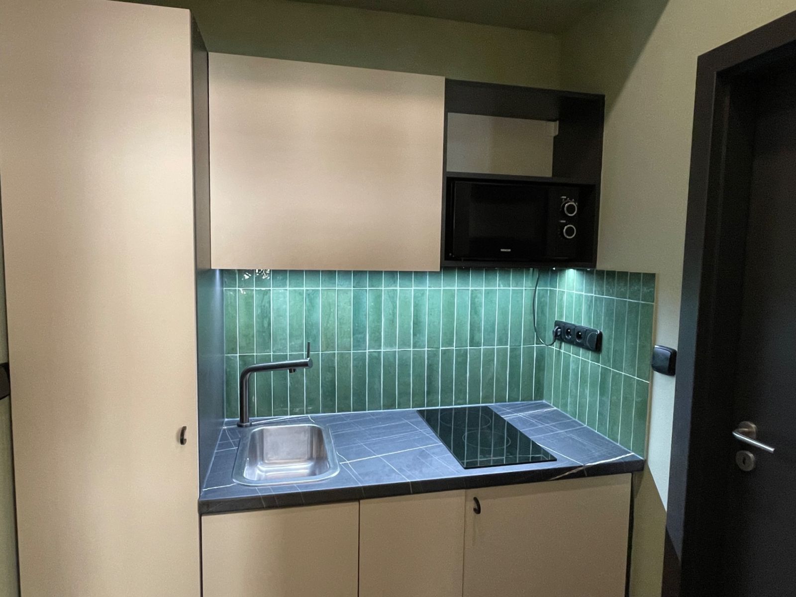 Pronájem nebytového prostoru 18 m² — photo 2