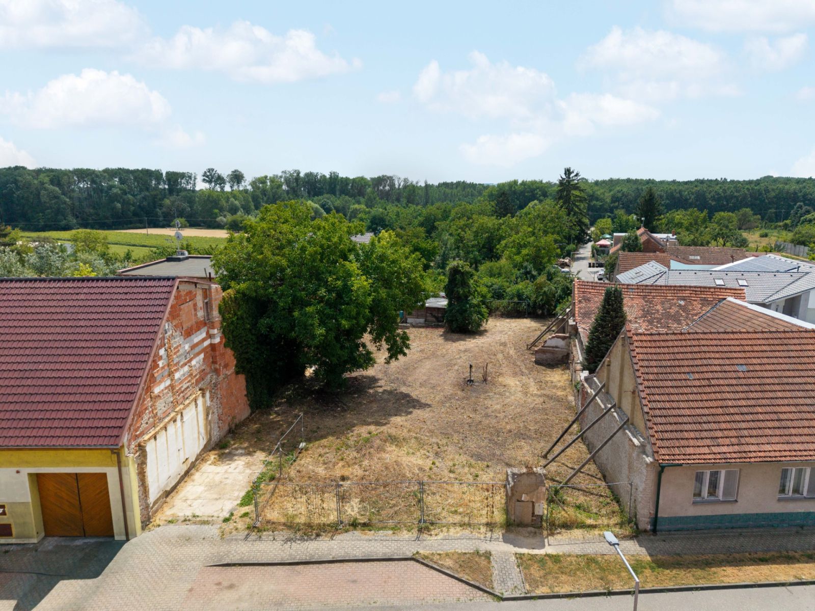 Prodej pozemku 920 m²