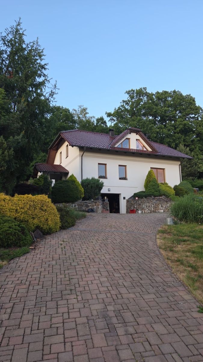 Prodej domu 330 m², pozemek 1.400 m²
