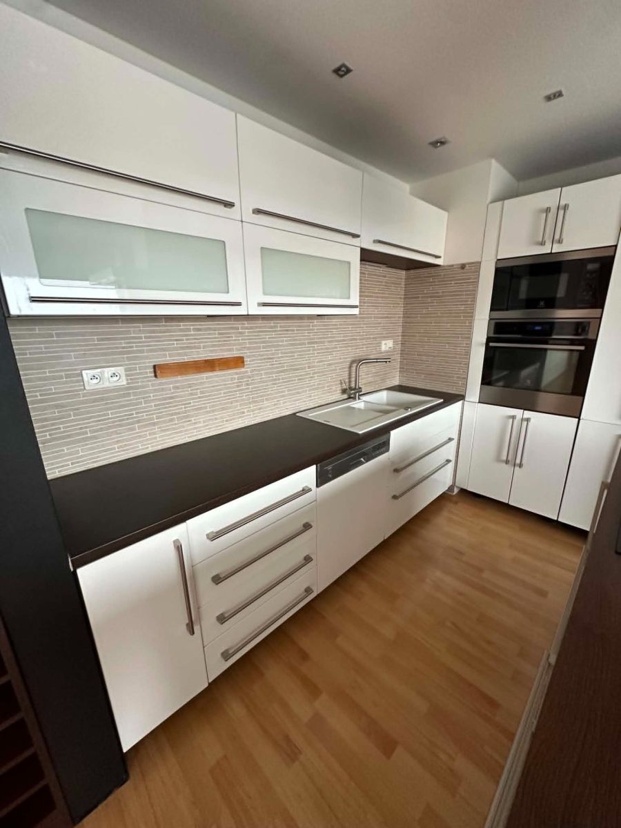 Pronájem bytu 2+kk 65 m² — photo 4