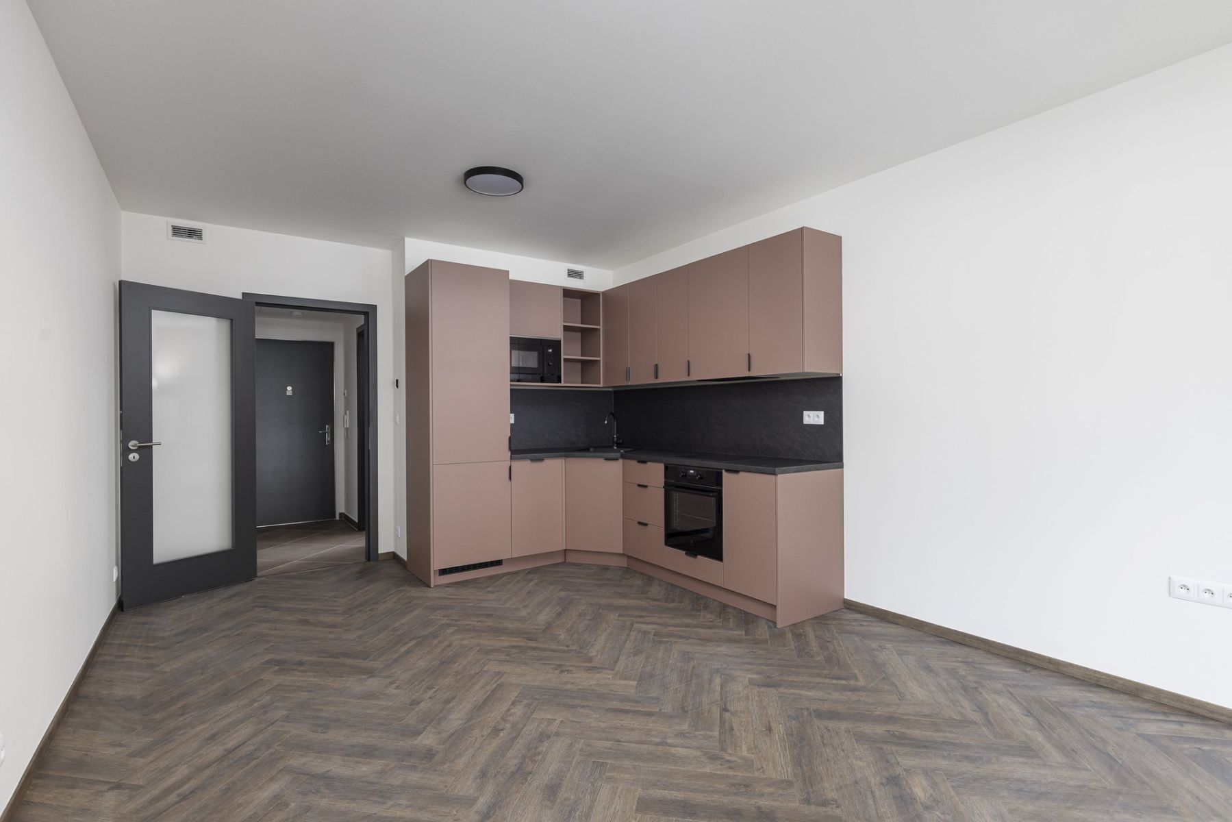 Pronájem bytu 1+kk 33 m² — photo 4