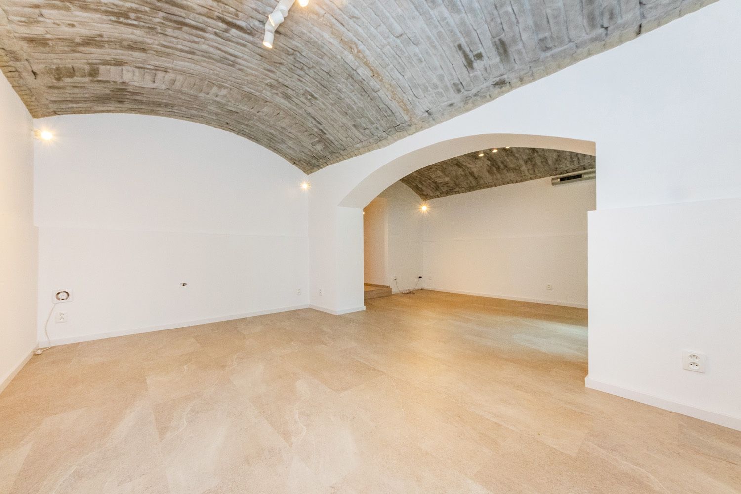 Pronájem bytu 1+1 41 m² — photo 3