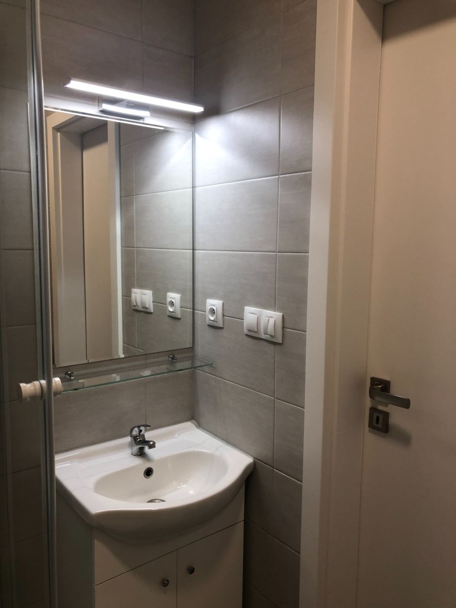 Pronájem bytu 1+kk 20 m² — photo 2