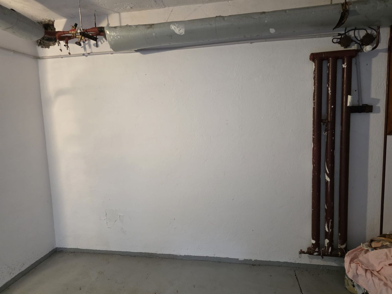 Pronájem garáže 15 m² - Mehr