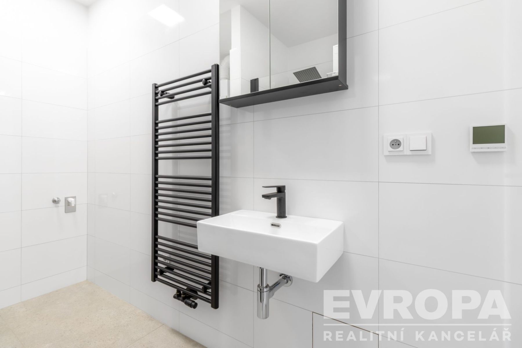 Pronájem domu 202 m², pozemek 348 m² — photo 3