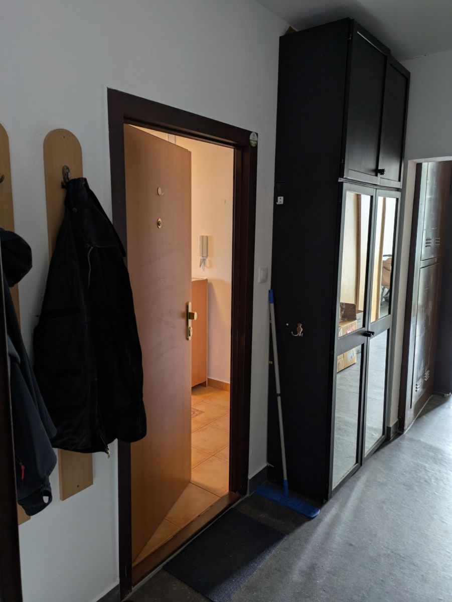 Prenájom bytu 3-izbový 69 m² — photo 2