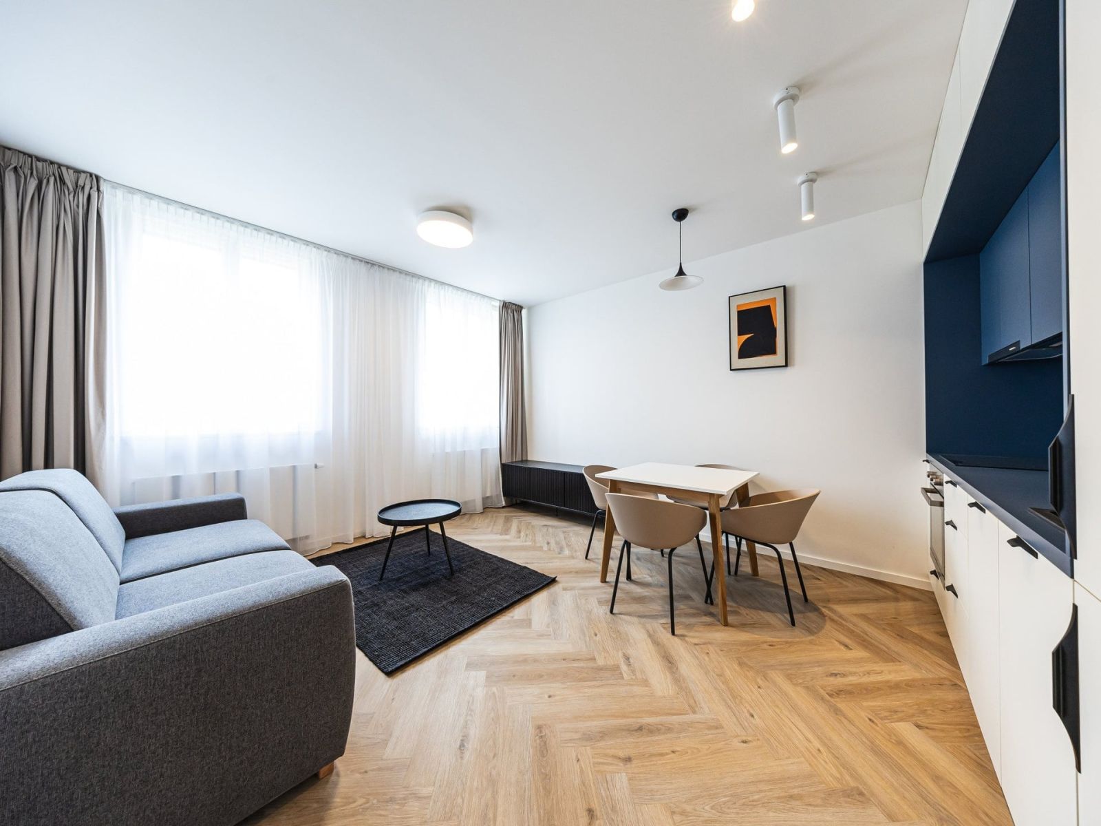 Pronájem bytu 2+kk, 43 m² (3 z 11)