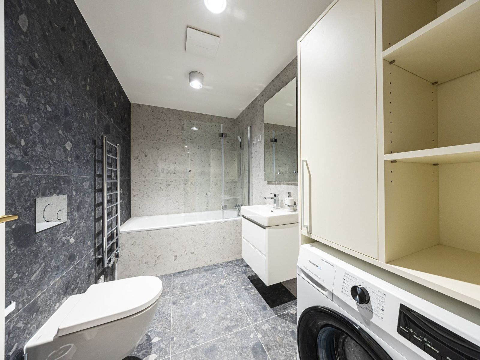 Pronájem bytu 2+kk, 43 m² (6 z 11)
