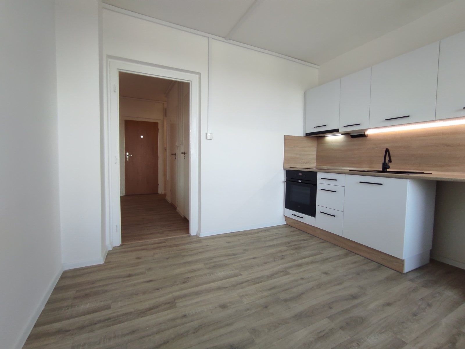 Pronájem bytu 3+1 67 m², Orlová – náhled fotky 7