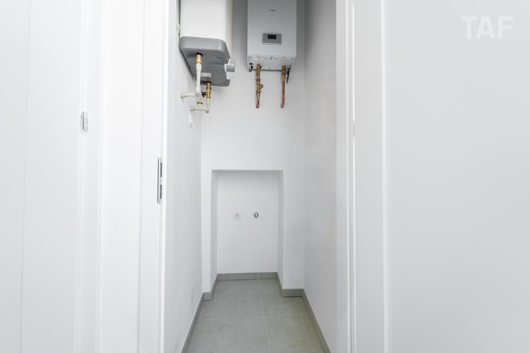 Prodej bytu 1+1 45 m², Praha – náhled fotky 9