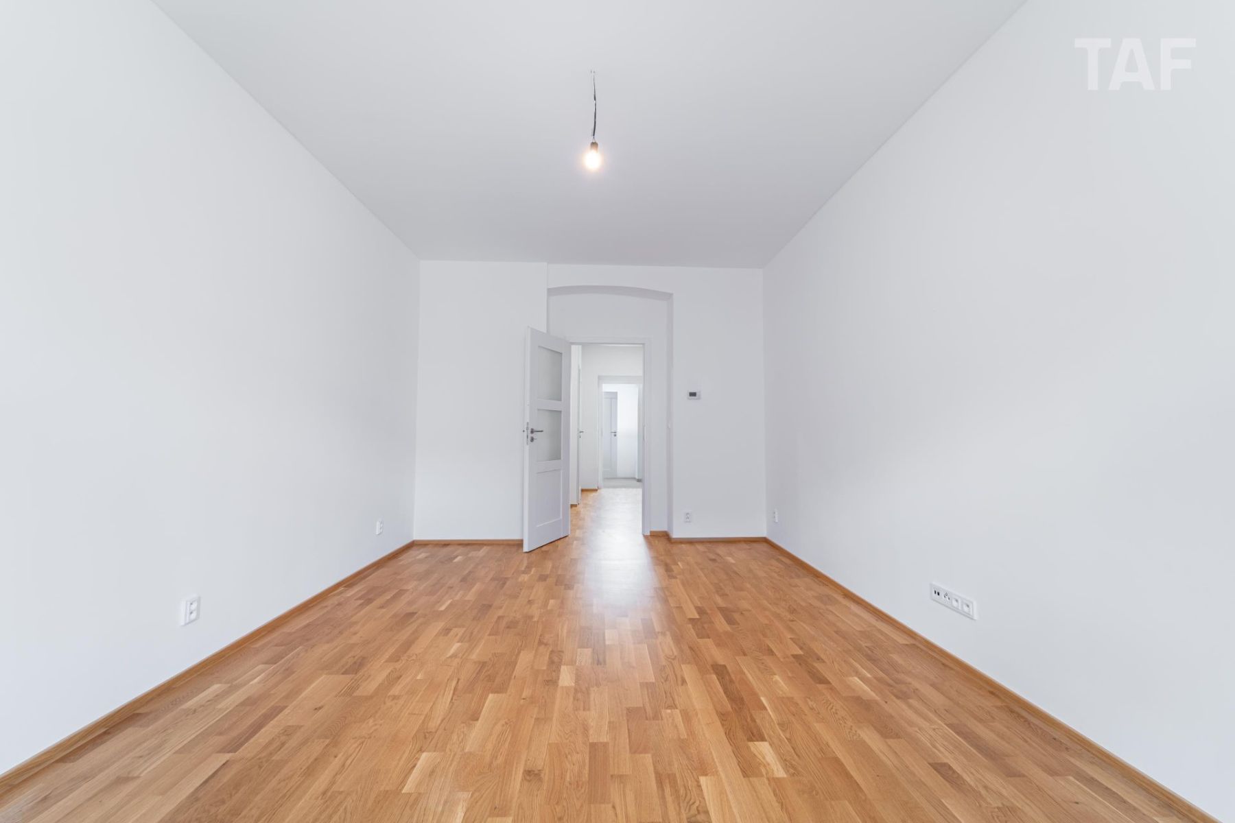 Prodej bytu 1+1 45 m², Praha – náhled fotky 2