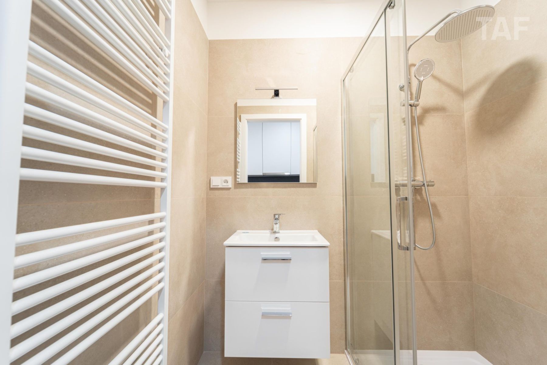 Prodej bytu 1+1 47 m², Praha – náhled fotky 7