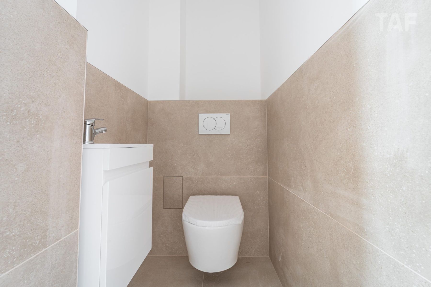 Prodej bytu 1+1 47 m², Praha – náhled fotky 8