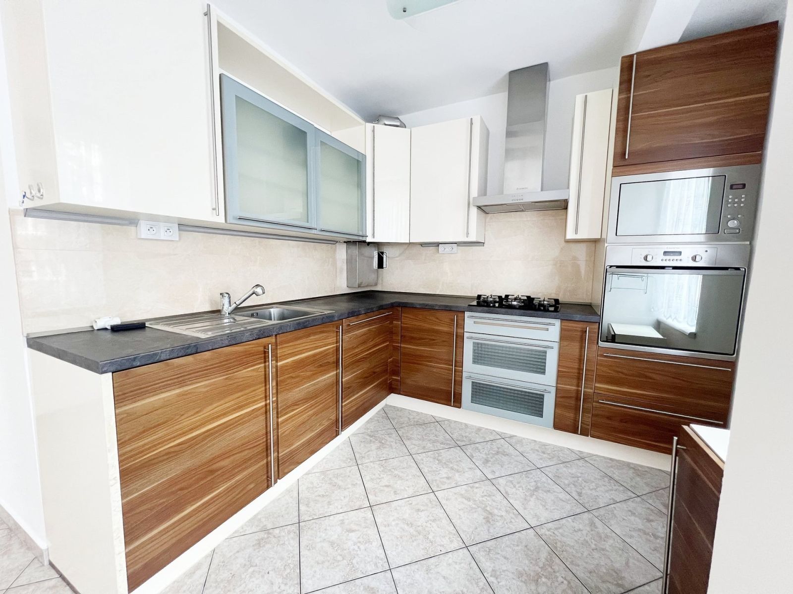 2-bed apartment, 72 m²
