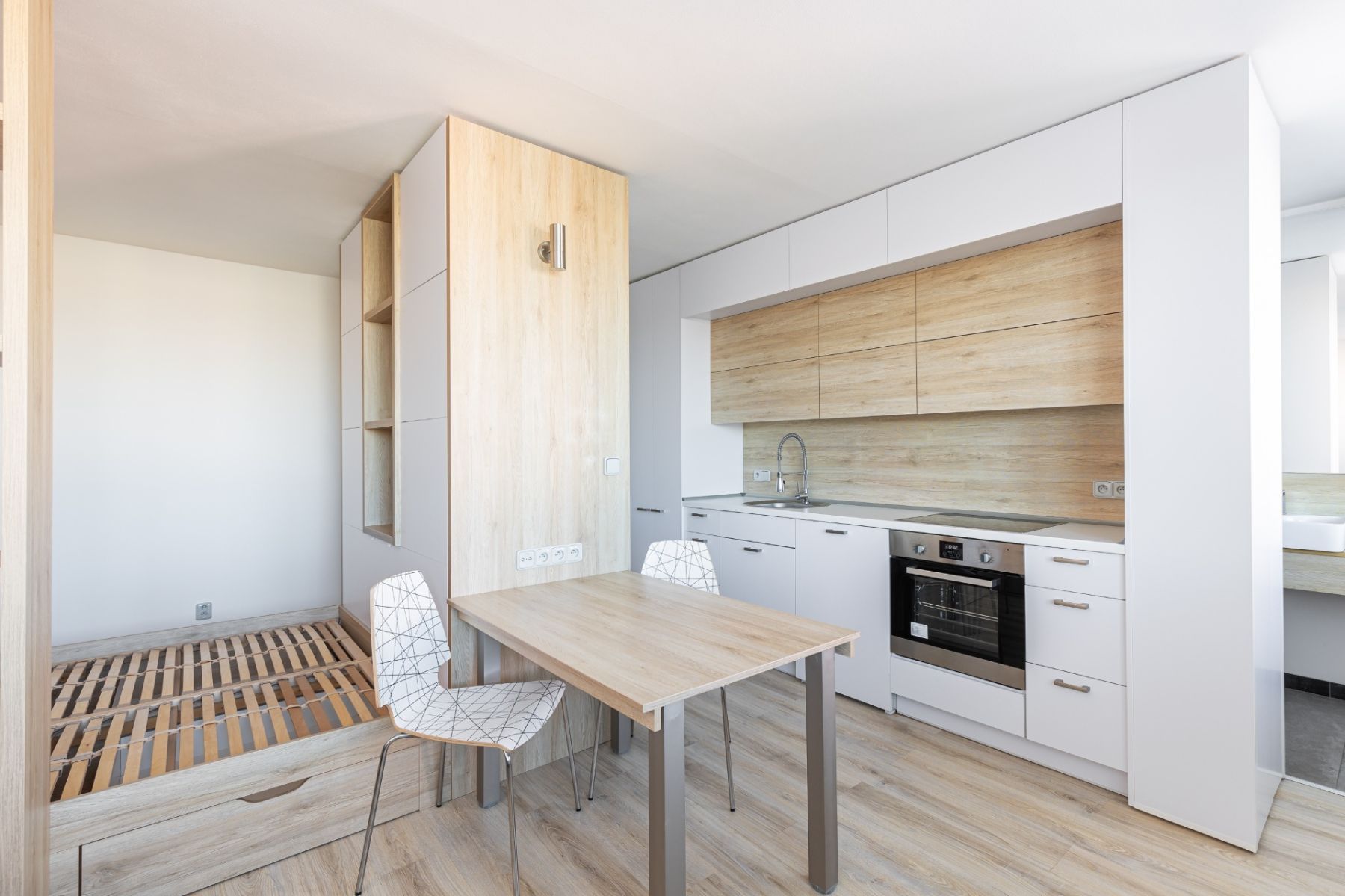 Pronájem bytu 1+kk 31 m², Praha – fotka 1 z 10