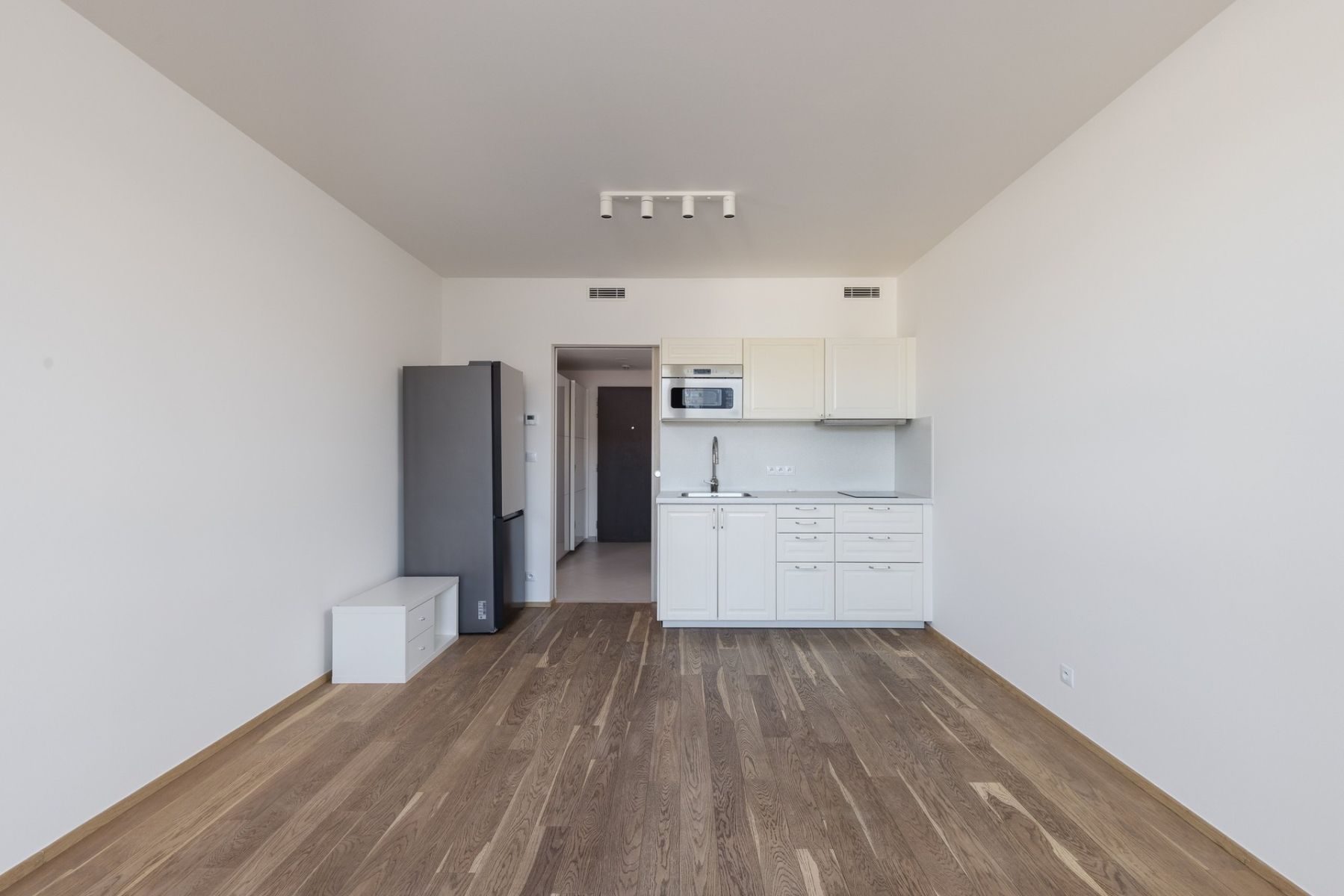 Pronájem bytu 1+kk 33 m², Praha – náhled fotky 4