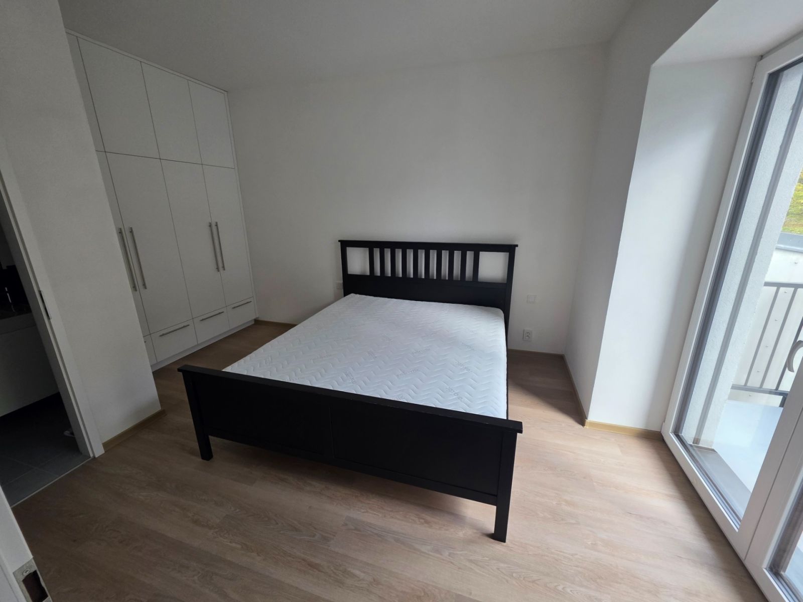 Pronájem bytu 2+kk 45 m², Praha – náhled fotky 4