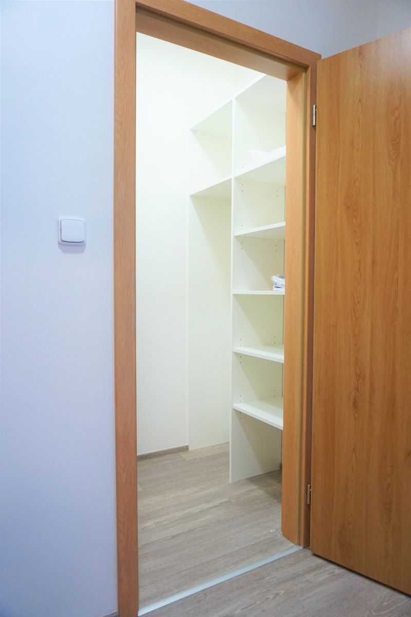 Pronájem bytu 2+kk 55 m², Praha – náhled fotky 11