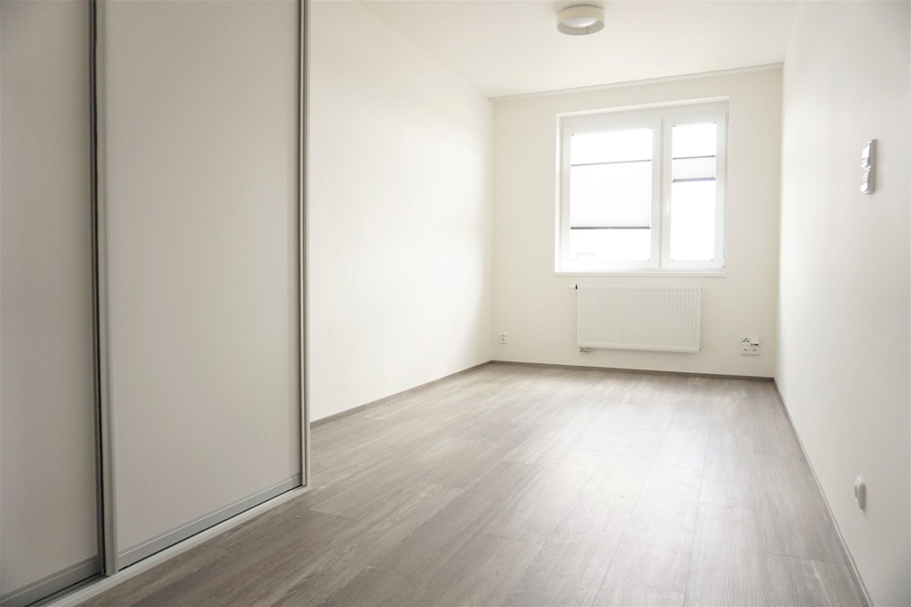 Pronájem bytu 2+kk 55 m², Praha – náhled fotky 2
