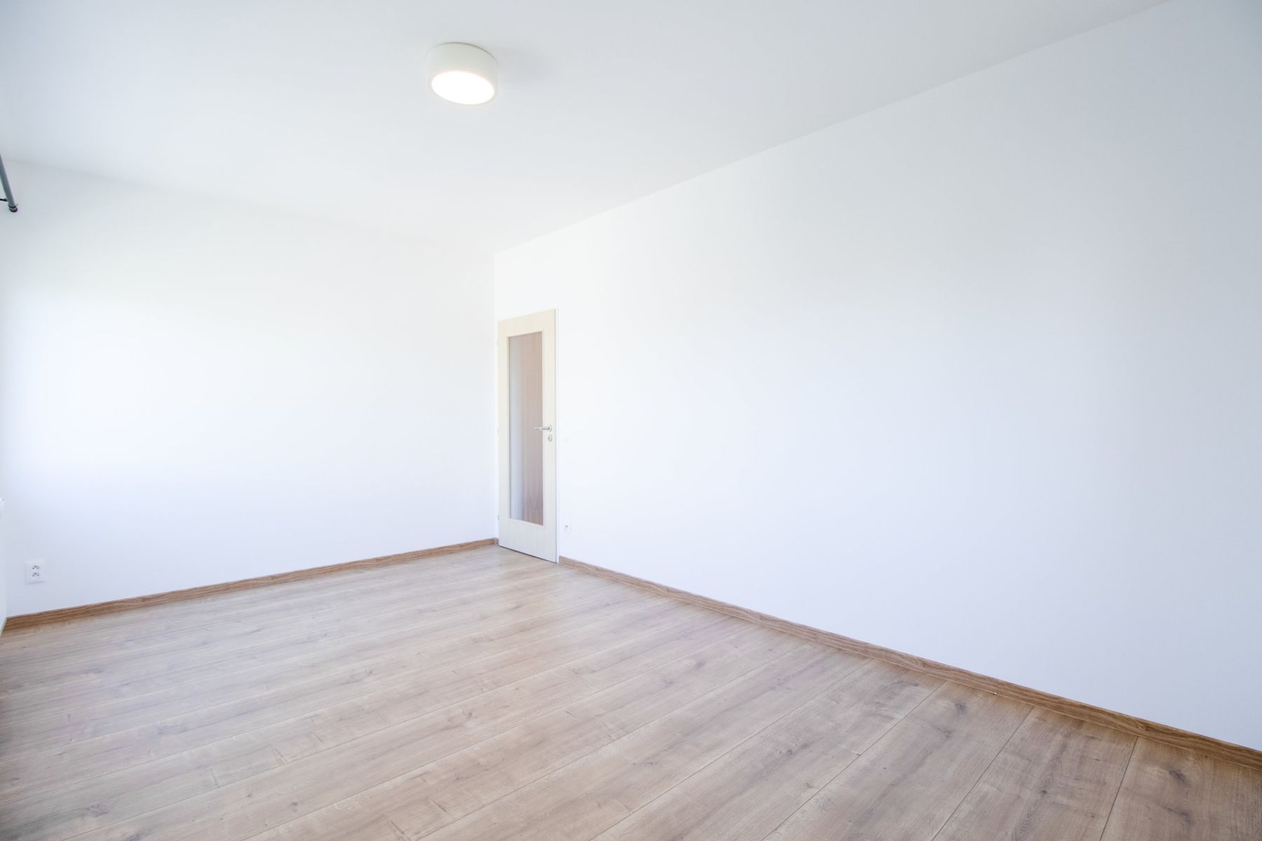 Pronájem bytu 2+kk 53 m², Milovice – náhled fotky 10