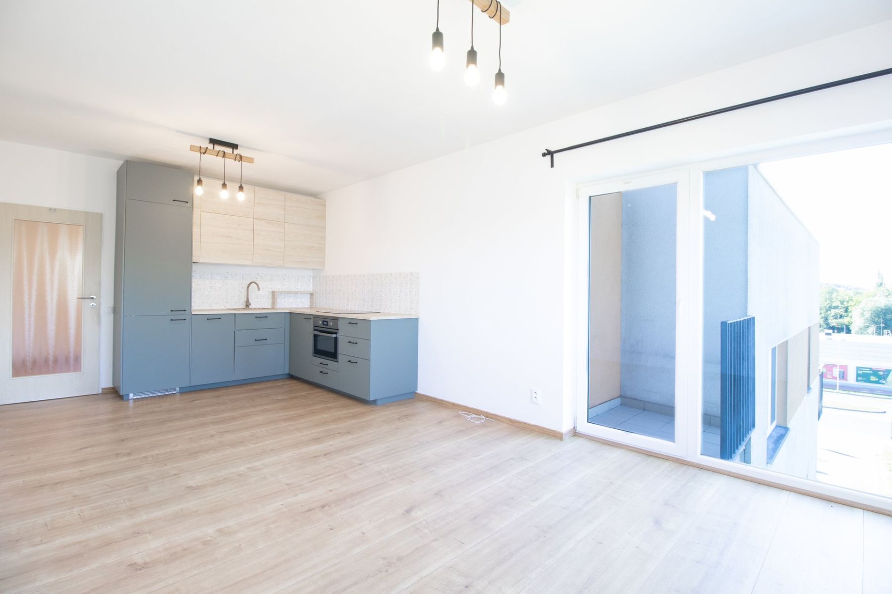 Pronájem bytu 2+kk 53 m², Milovice – náhled fotky 2