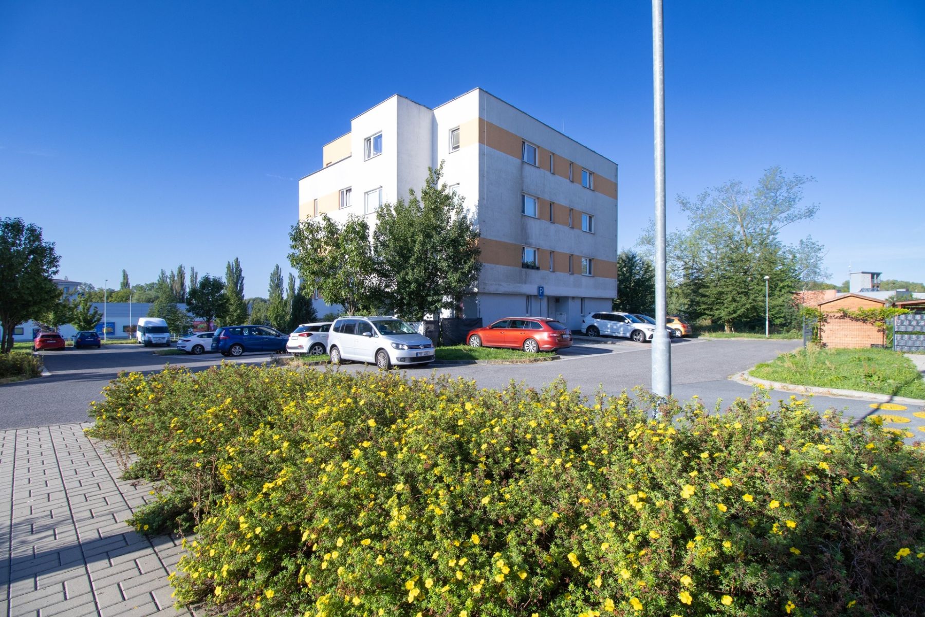 Pronájem bytu 2+kk 53 m², Milovice – náhled fotky 21