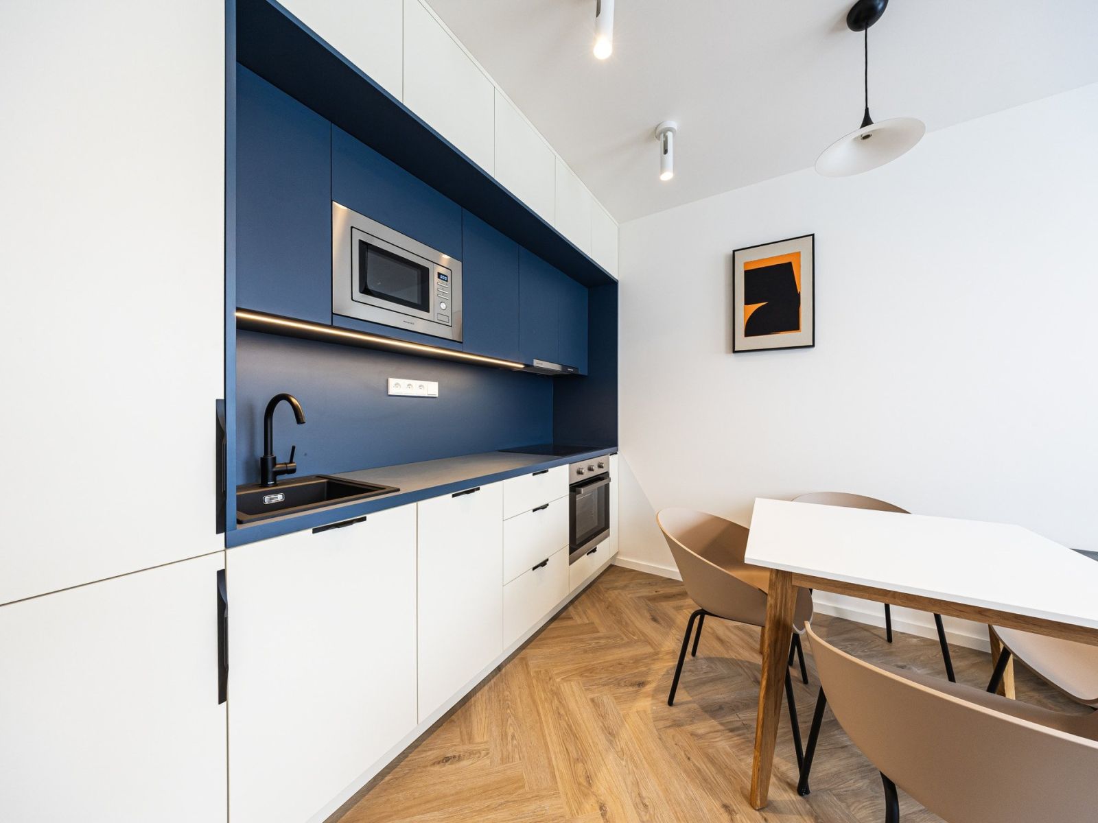 Pronájem bytu 2+kk 43 m², Praha – náhled fotky 4
