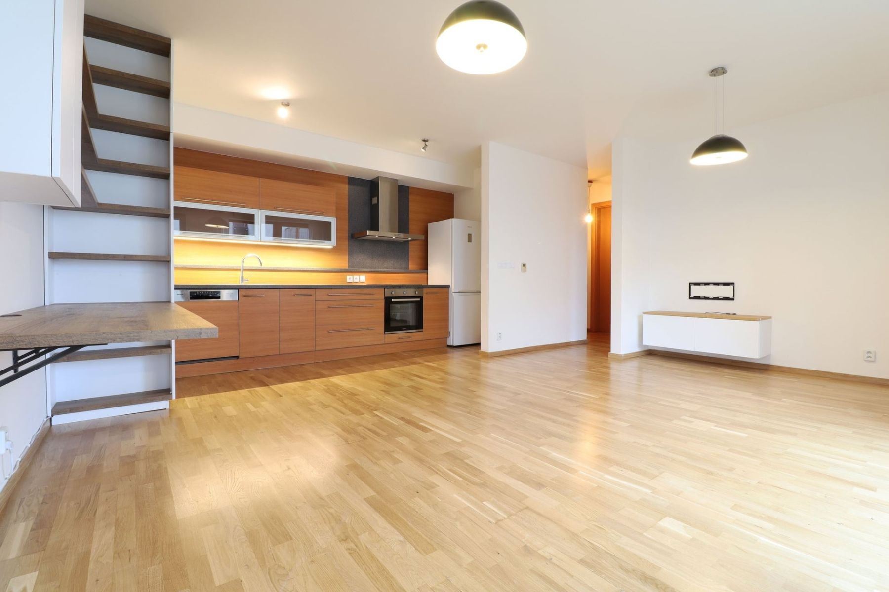 Pronájem bytu 2+kk 56 m², Praha – náhled fotky 6