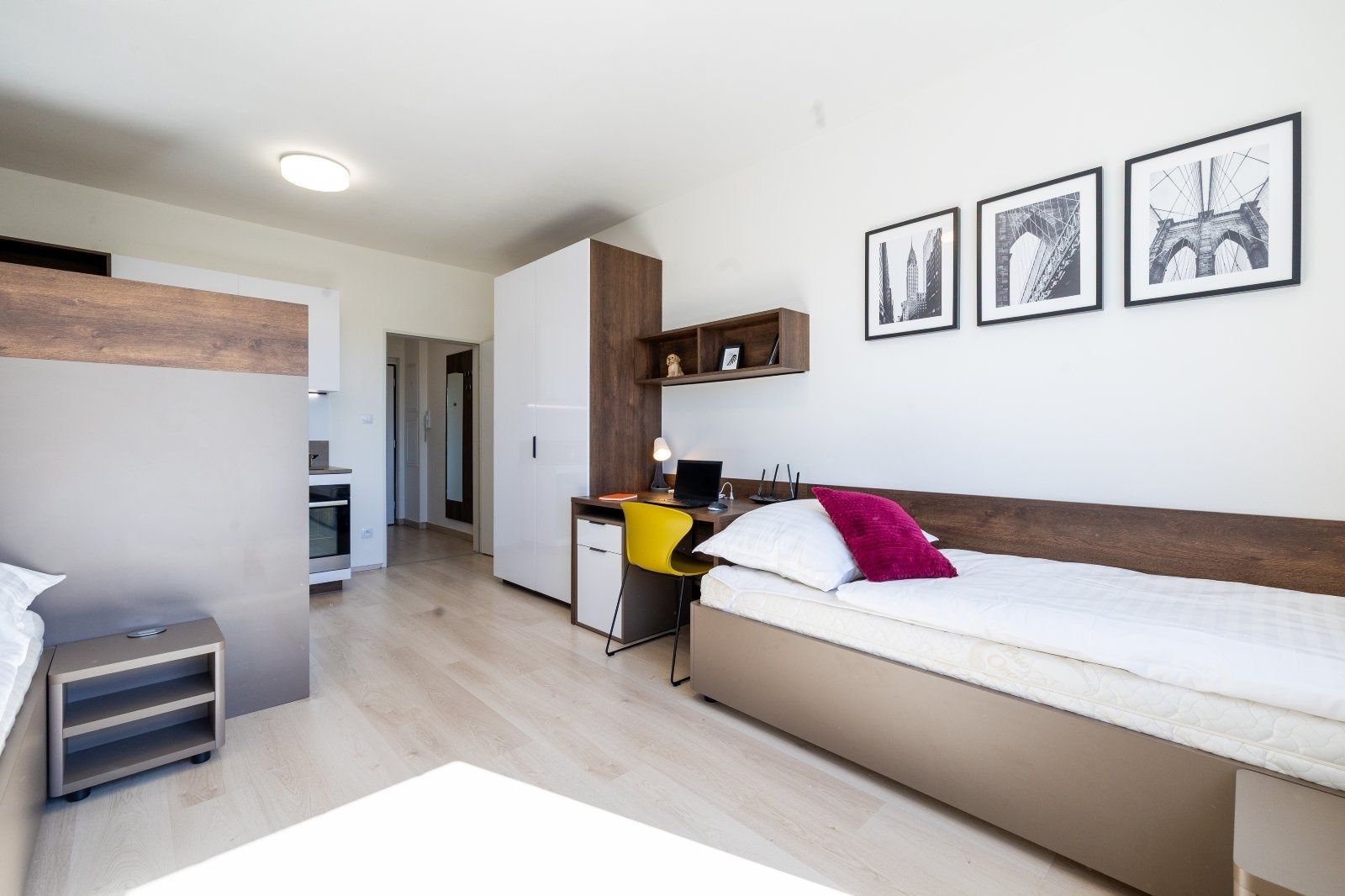 Pronájem bytu 1+kk 28 m², Plzeň – náhled fotky 3